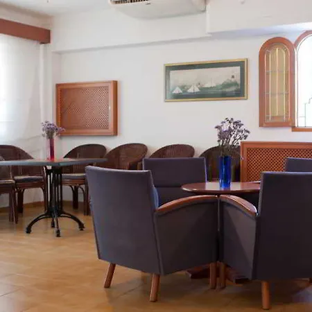 Apart Otel Niu D'aus Portopetro