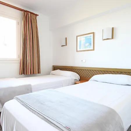 Apart Otel Niu D'aus 3*
