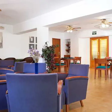 Hotel apartamentowy Niu D'aus