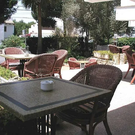 Hotel apartamentowy Niu D'aus 3*